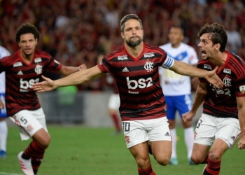 Jogadores do Flamengo projetam clássico contra o Vasco e jogo no Engenhão