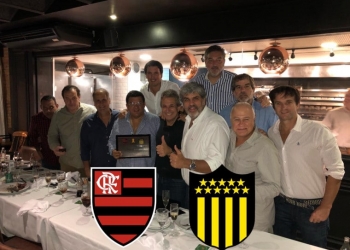Dirigentes de Flamengo e Peñarol se reúnem antes do confronto pela Libertadores