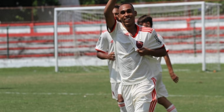 Flamengo goleia Portuguesa pelo Carioca pelo Sub-15 e Sub-17