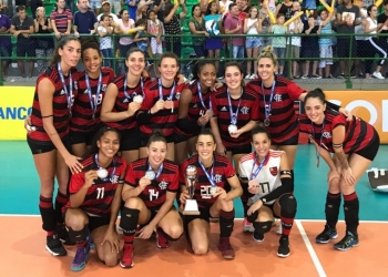 Flamengo reage, mas é derrotado e fica com a prata na Superliga B de vôlei feminino