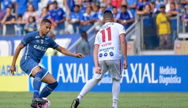 VP do Cruzeiro revela procura do Flamengo pelo zagueiro Murilo