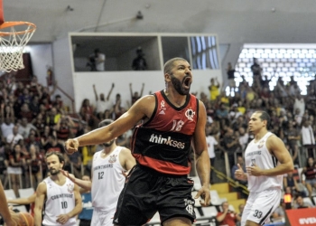 Flamengo vence Corinthians e avança às semifinais do NBB