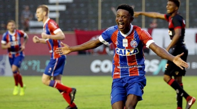 Diretor do Bahia confirma interesse em Rodinei e sondagem do Fla por Ramires