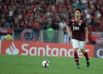 Rodrigo Caio exalta Juan e Flamengo: “clube gigantesco e sedento por títulos”