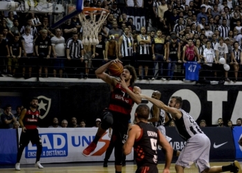 Flamengo vence o Botafogo e se classifica para a final do NBB