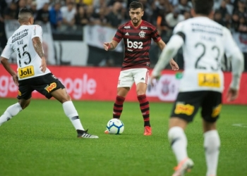 Abel abre disputa entre Diego e Arrascaeta por vaga de titular no Flamengo