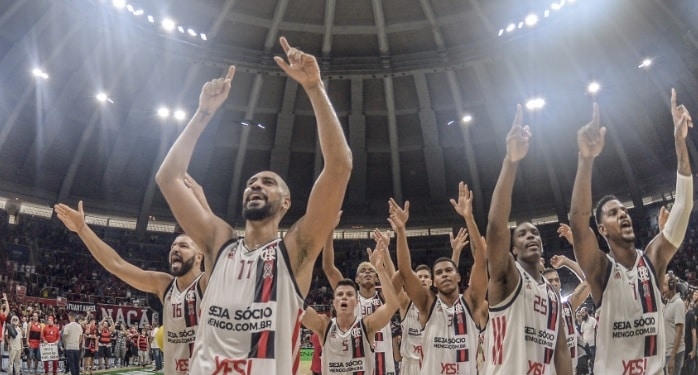 Flamengo anuncia YES! Idiomas como nova patrocinadora do time de basquete