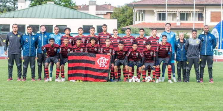 Flamengo derrota Fiorentina e Napoli e está na final do Abano Football Trophy sub14