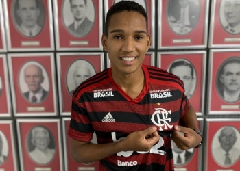 Flamengo confirma contratação do lateral-direito João Lucas, do Bangu