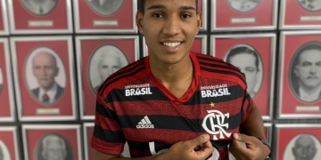 Flamengo confirma contratação do lateral-direito João Lucas, do Bangu