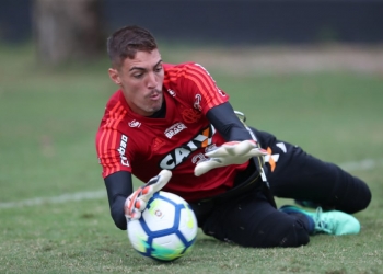América-MG tem interesse no goleiro Thiago, do Flamengo