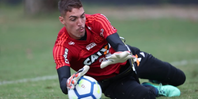 América-MG tem interesse no goleiro Thiago, do Flamengo