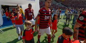 Thuler elogia oportunidades que Abel vem dando aos jogadores do Flamengo
