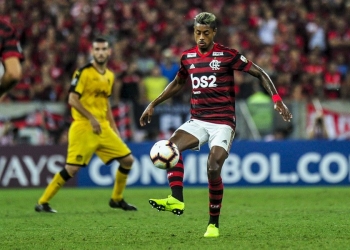 Bruno Henrique quer Flamengo forte e agressivo contra o Peñarol no jogo do ano