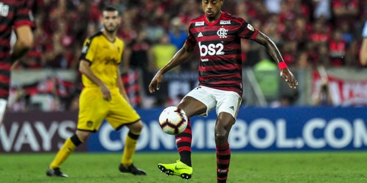 Bruno Henrique quer Flamengo forte e agressivo contra o Peñarol no jogo do ano