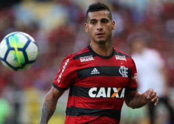 Trauco é procurado pelo Atlético-MG e por uma equipe do México