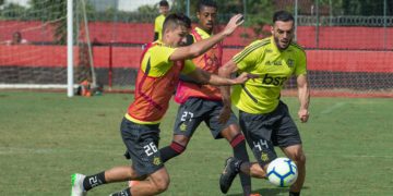 Flamengo terá mudanças para jogo contra o Corinthians pela Copa do Brasil