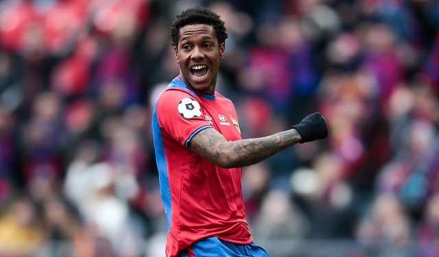 Flamengo realiza proposta para fechar com centroavante Abel Hernández