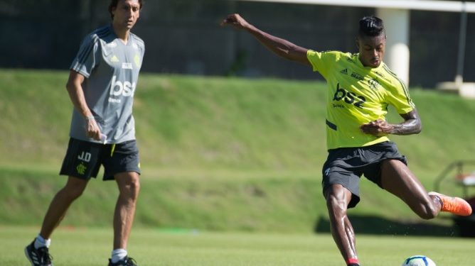 Bruno Henrique elogia Jorge Jesus e fala das mudanças no Flamengo