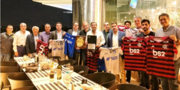 Dirigentes de Flamengo e Emelec se reúnem na véspera do jogo pela Libertadores