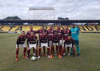 Flamengo vence o Internacional e segue na liderança do Brasileirão Sub-20