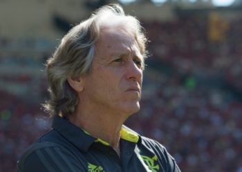 Após goleada, Jorge Jesus exalta elenco, torcida e Flamengo: ‘é uma religião’