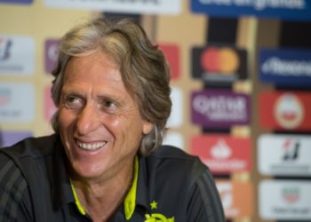 Jorge Jesus confirma busca do Flamengo por um centroavante