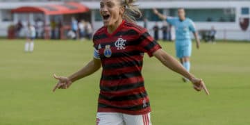 Flamengo/Marinha vence Foz Cataratas/Athletico com três gols de Larissa