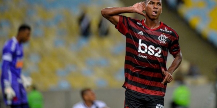 Domènec vê espaço par Flamengo crescer e atribui derrota a falta de ritmo