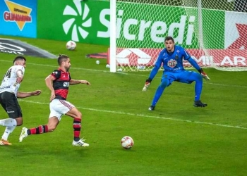 Flamengo perto de Isla e querendo Guga