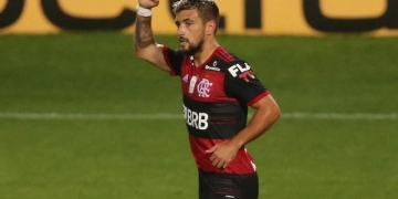 Mesmo após vitória, Domènec se reúne com comissão para discutir Flamengo