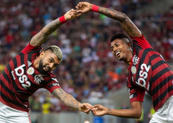 O Flamengo tem dupla de ataque formada por ex-jogadores dos santos