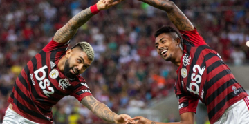 O Flamengo tem dupla de ataque formada por ex-jogadores dos santos