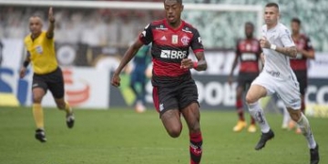 Com problemas físicos, Bruno Henrique e Diego Alves preocupam