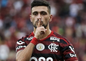 Mundo Árabe volta os olhares para o Flamengo e faz nova investida por De Arrascaeta