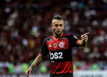 Rafinha exalta Domènec e relembra o golpe com a saída de Jorge Jesus