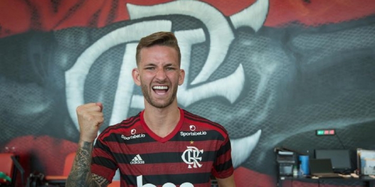 Satisfeitos com Léo Pereira dirigentes recusam jogador do Milan
