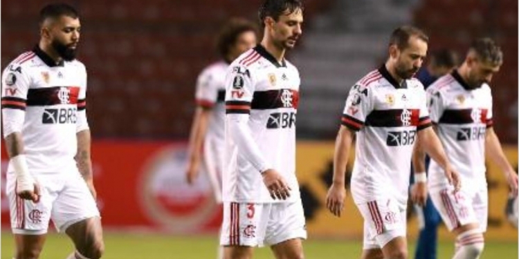 Flamengo fica isolado e não sabe se irá vencer a próxima partida ou se será humilhado novamente