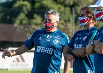 Domènec vê peso do duelo com o Barcelona ficar cada vez maior