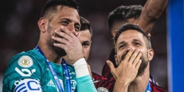 Diego não perdoa vacilo do Botafogo e faz piada