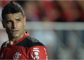 Ex-jogador do Flamengo entra na Justiça contra o clube e deixa os torcedores revoltados