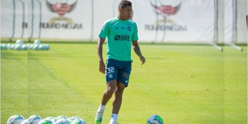 Pedro Rocha volta a treinar e pode voltar a ação para ajudar o Flamengo contra o Sport