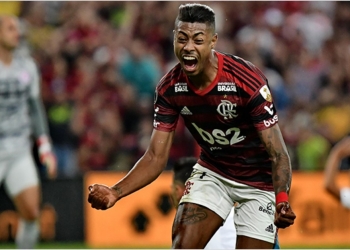 Bruno Henrique, jogador do Flamengo, ultrapassa Fred e já é um dos maiores artilheiros do novo Maracanã