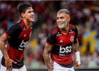 Crescimento de Pedro no Flamengo deixa Dome encantado e técnico manda recado para Gabigol