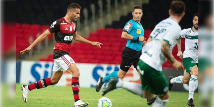 Thiago Maia usa as redes sociais para enviar recado à torcida do Flamengo, após vitória apertada