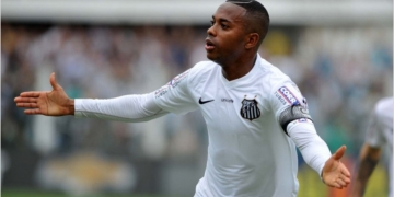 Após pressão, Santos e Robinho anunciam suspensão do contrato e comunicado é divulgado