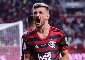 Arrascaeta é novidade no treino do Flamengo e cansaço dos atletas exige atitude drástica de Domènec Torrent