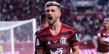 Arrascaeta é novidade no treino do Flamengo e cansaço dos atletas exige atitude drástica de Domènec Torrent