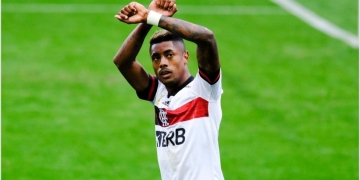 Bruno Henrique desfalca o Flamengo após jogador levar o 3º cartão amarelo