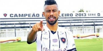 Botafogo-PG surpreende a todos ao anunciar saída de Léo Moura, jogador não terminará Série C no clube